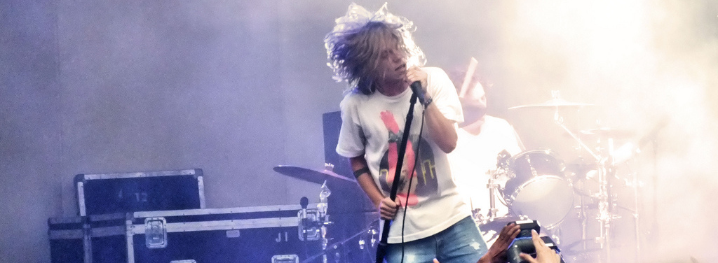 Cover image for Cage The Elephant