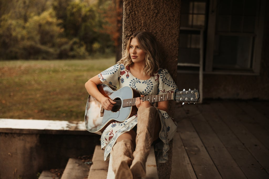 Cover image for Hannah Harper