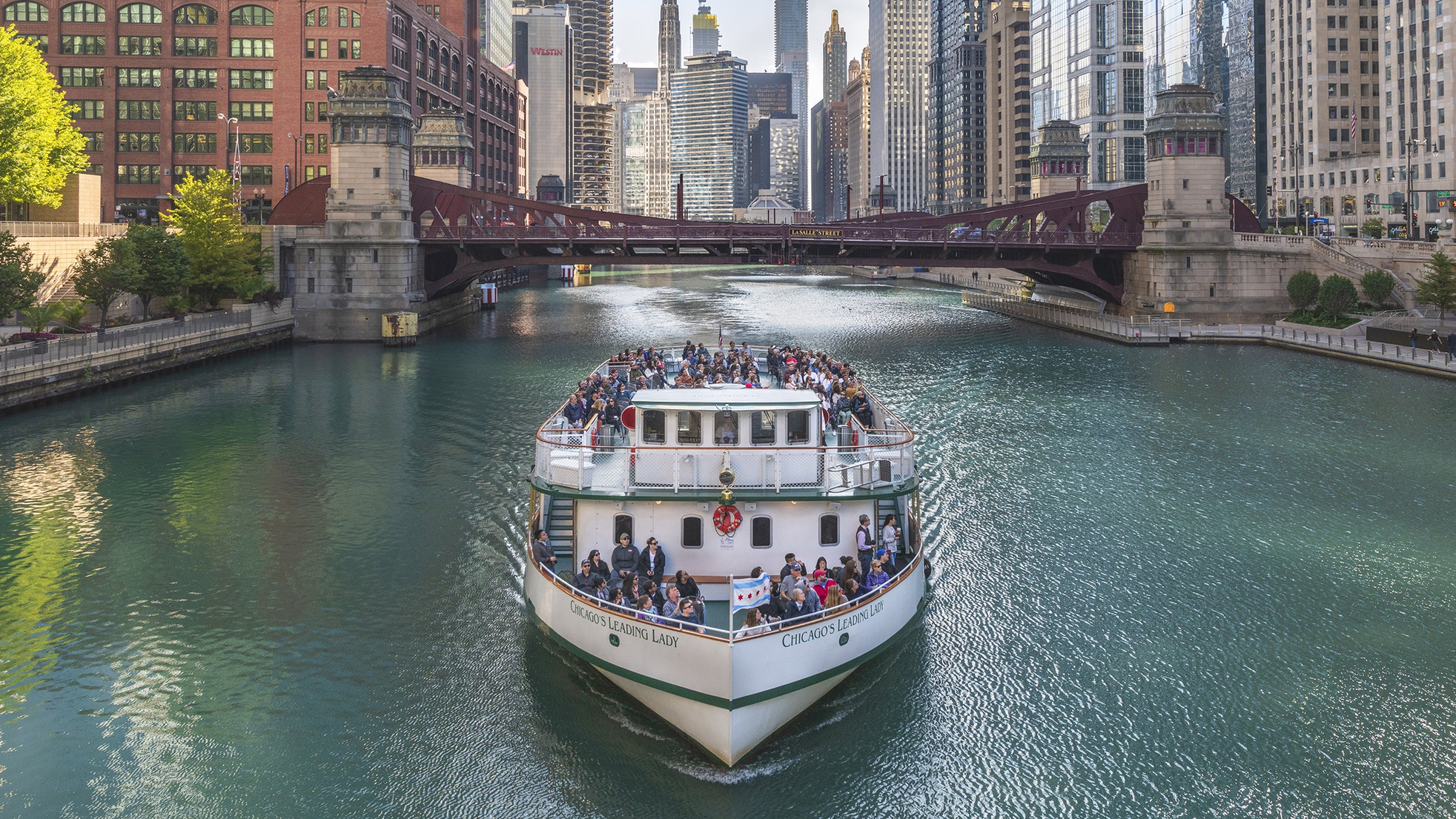 Cover image for Chicago Architecture Center River Cruise Aboard First Lady