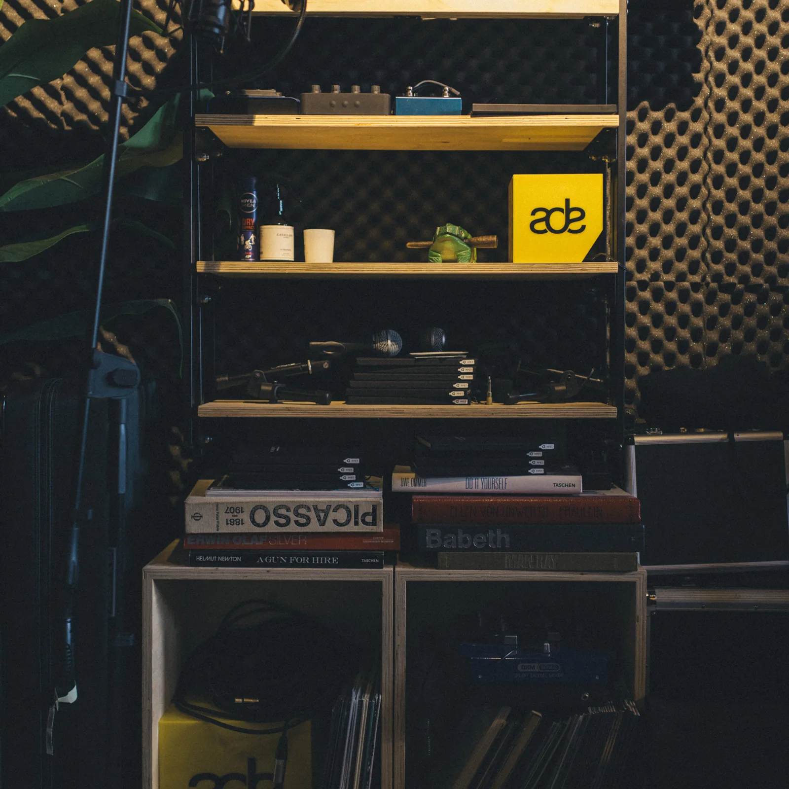 Cover image for The World’s Longest Back-to-Back DJ Set hosted by Fosbury music studio — ADE