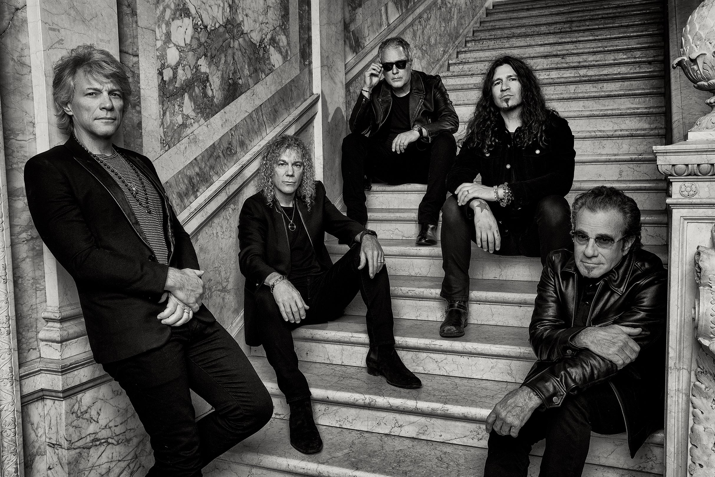 Cover image for Bon Jovi