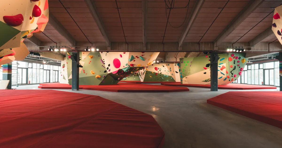 Cover image for Boulder Room — ADE